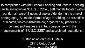 tiffany thompson rubs her big clit and fucks herself hard!