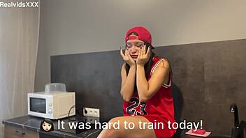 Loose your ass honey, I'll relax you after your productive day with some fun