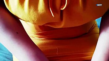 Masajista depravado me penetra en su consultorio 😏🍆💦