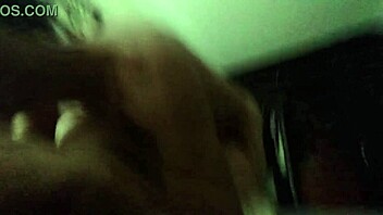 mi hermanastra estaba aburrida y terminamos cogiendo con esa curvy latina sexy