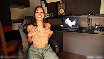 oh man my wild reaction to that amateur porn at knock knock club yeah