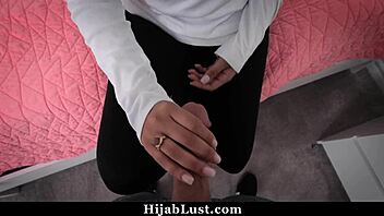 Shy Arab friend's bubble butt gets banged in intriguing cowgirl ride