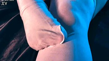 Hey, do you really think you can handle the scent of my dirty nylons without giving in