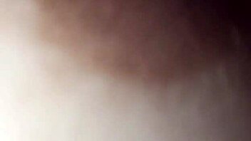 Capezzolo Pieno Di Saliva E Cappella In Intense Saliva Play