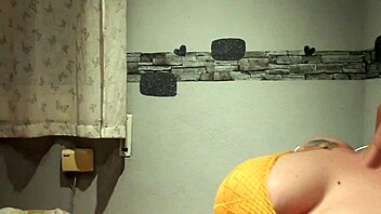 Sucking the armpits of the sweaty busty woman!