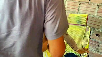 Me Follo A Mi Jefa Pro Su Gran Coño Y Le Ordeño Su Teta