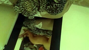 Venezuelan Girlfriend Shares Daily Moments