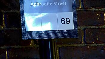 i mean, cassie young sucks and fucks this huge cock while smoking, it's like totally hot with deepthroat and anal gaping...