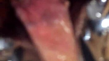 Shemale used a speculum during the encounter.