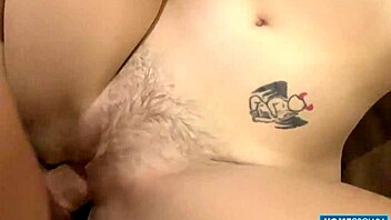 Blonde babe spreads legs for lovers rough fucking?