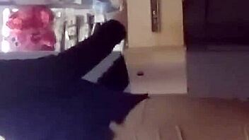 Wow, check out that hot young booty shaking!