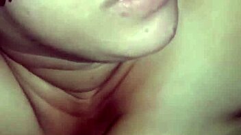 gozando e mijando no cu da puta gorda com boquete profundo