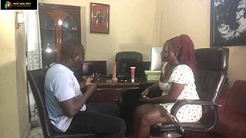 Oh Wow! Hx Pornstar Morez Got Fucked By The Press Guy Who Came To Interview Her!