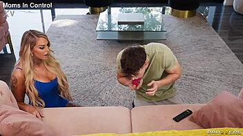 Can you control this tattooed milf wife Stephanie Love in choking creampie action?