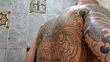 Huge male fucked me hard in the bathtub with intense orgasm 😍