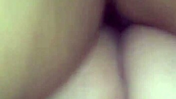 gozando e mijando no cu da puta gorda com boquete profundo