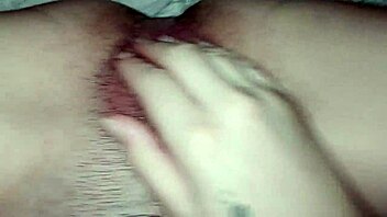 espectacular cumshot floods this argentinian's big natural pussy by lapijarg