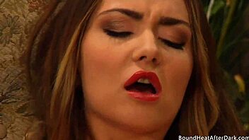 Hey, this dom lesbian is fingering herself to orgasm dreaming about her slave