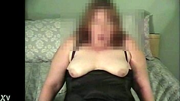 Hey, check me riding my toy right on the edge of the bed 😏🍑