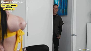 Caught Peeping On Camgirl Cubbi Thompson With Deepthroat Fucking And Facial Cumshot In Bedroom Action?