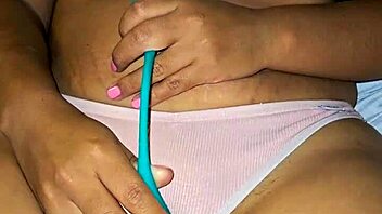 VISIÓN Latina ESPOSA Gets CERCANA Al MOJADO Y ALBOROTO With CUM!