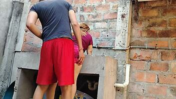 Amateur Curvy Latina Neighbor Gets Filled with Cum in Steamy Homemade Encounter