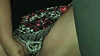 Milf squirt with huge dildo