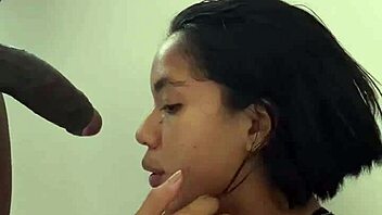 DEEPTHROAT QUEEN TAKES EVERY INCH IN HER MOUTH WITH PASSION