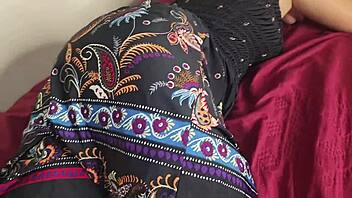 le subo el vestido a mi alumna y la follo con mi polla pequena en pov casero