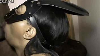 Atomic bomb wife deepthroats cock like a bunny pro