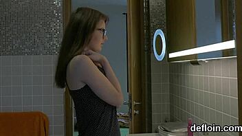 Sultry Teen 18+ Stretches Tight Vagina For Intense Defloration