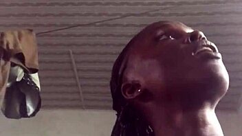 Crazy Sexy Bitch Streams Live Naked for Fans