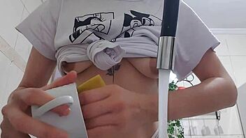 Oh wow, the faxineira is washing dishes with big tits out for mature Latina massage and masturbation sex