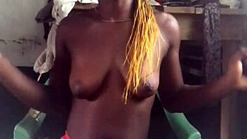 Crazy Sexy Bitch Streams Live Naked for Fans