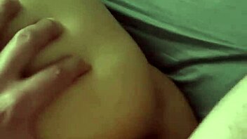 Pov - gostosa da bunda grande fodendo de lado