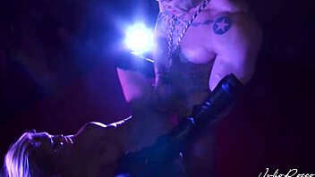 I love flashing my big ass outdoors and riding a massive cock until cum fills my mouth.