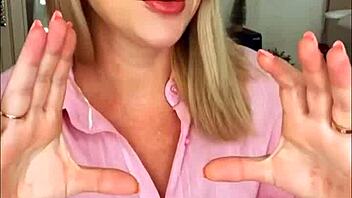 Sugarnadya shares honest thoughts about visiting a swing club with friends at night.