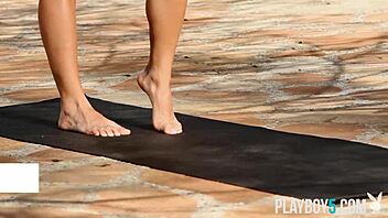 I feel so hot as petite brunette milf kimberly kisselovich does outdoor striptease