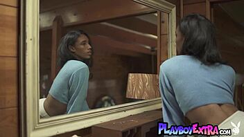 Smoking Hot Ebony Babe Brookliyn Wren Strips to Reveal Massive Natural Tits