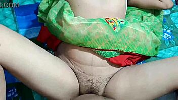 Indian married women fucking with dirty talk in bedroom close up creampie action