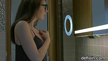 Sultry Teen 18+ Stretches Tight Vagina For Intense Defloration