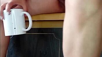 Argentina Ninfomana Meando Y Ensenando El Cono En Publico!