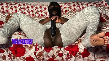 amateur slut squirts easy with vibrator toy