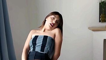 Hey, check out this young amateur Latina at her rough casting interview 😏