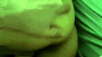 Pov - gostosa da bunda grande fodendo de lado