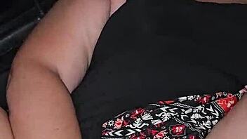 Milf squirt with huge dildo