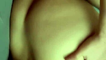 Pov - gostosa da bunda grande fodendo de lado