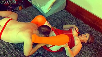 oh, i'm devouring this granny's sweet pussy in her velma cosplay outfit...