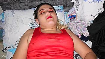 Blonde latina spits on the head of that 14 crowns cock before licking and sucking it deeply