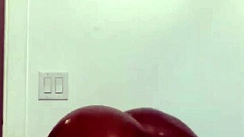 Hey, you gonna shake that big juicy ass for this exclusive show?